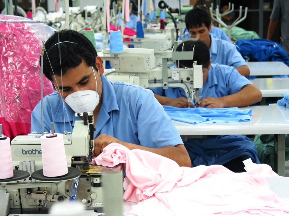 Oferta industrial peruana en el exterior cayó -34% a mayo de este año