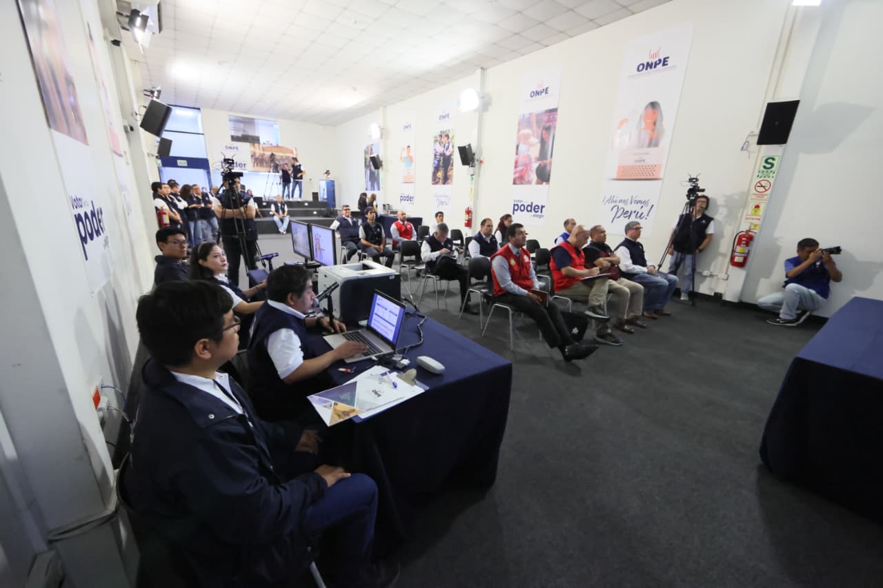 ONPE selecciona candidatos a miembro de mesa 