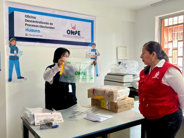 ODPE Huaura verifica material electoral para elecciones primarias del 30 de noviembre