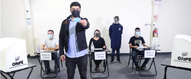 Electores deberán acudir a votar con doble mascarilla en la Segunda Elección Presidencial