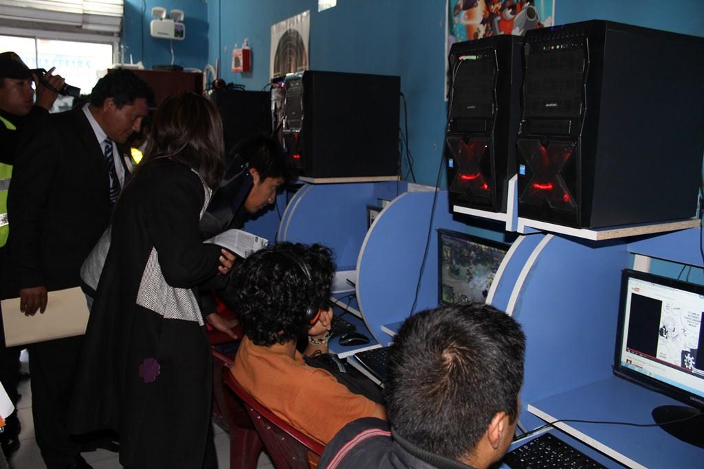 Huaraz: Hallan a escolares en operativo a cabinas de internet