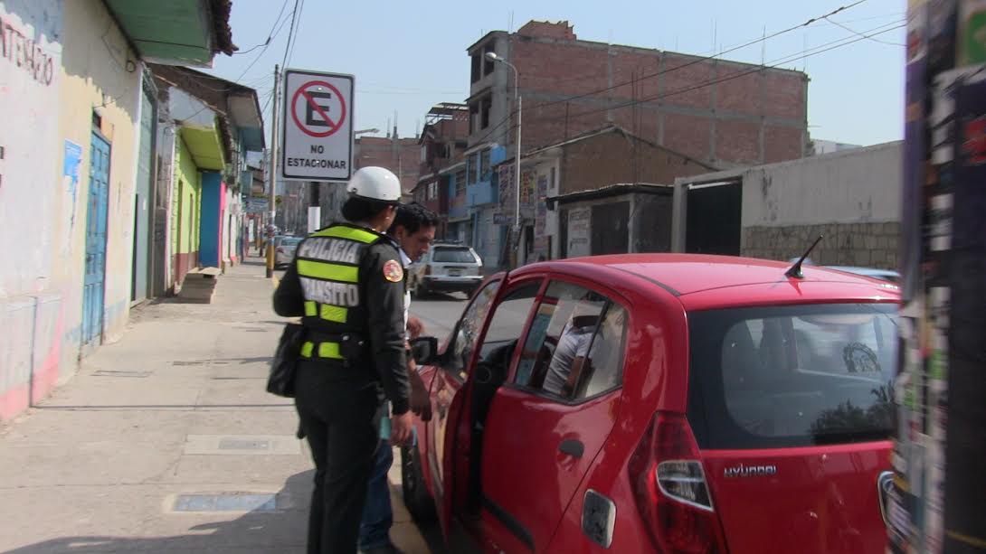   Independencia: municipio y Policía Nacional realizan operativos en zonas rígidas