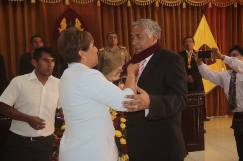 Juzgado Anticorrupción  dicta orden de captura para Victoria Espinoza y Julio Cortez