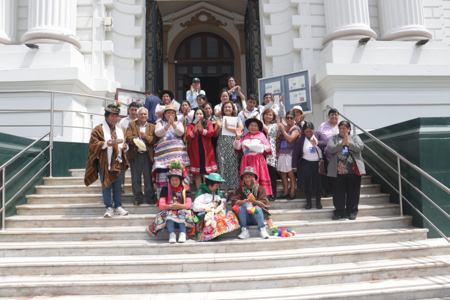 Organizaciones campesinas e indígenas piden aprobar ley para preservar semillas nativas