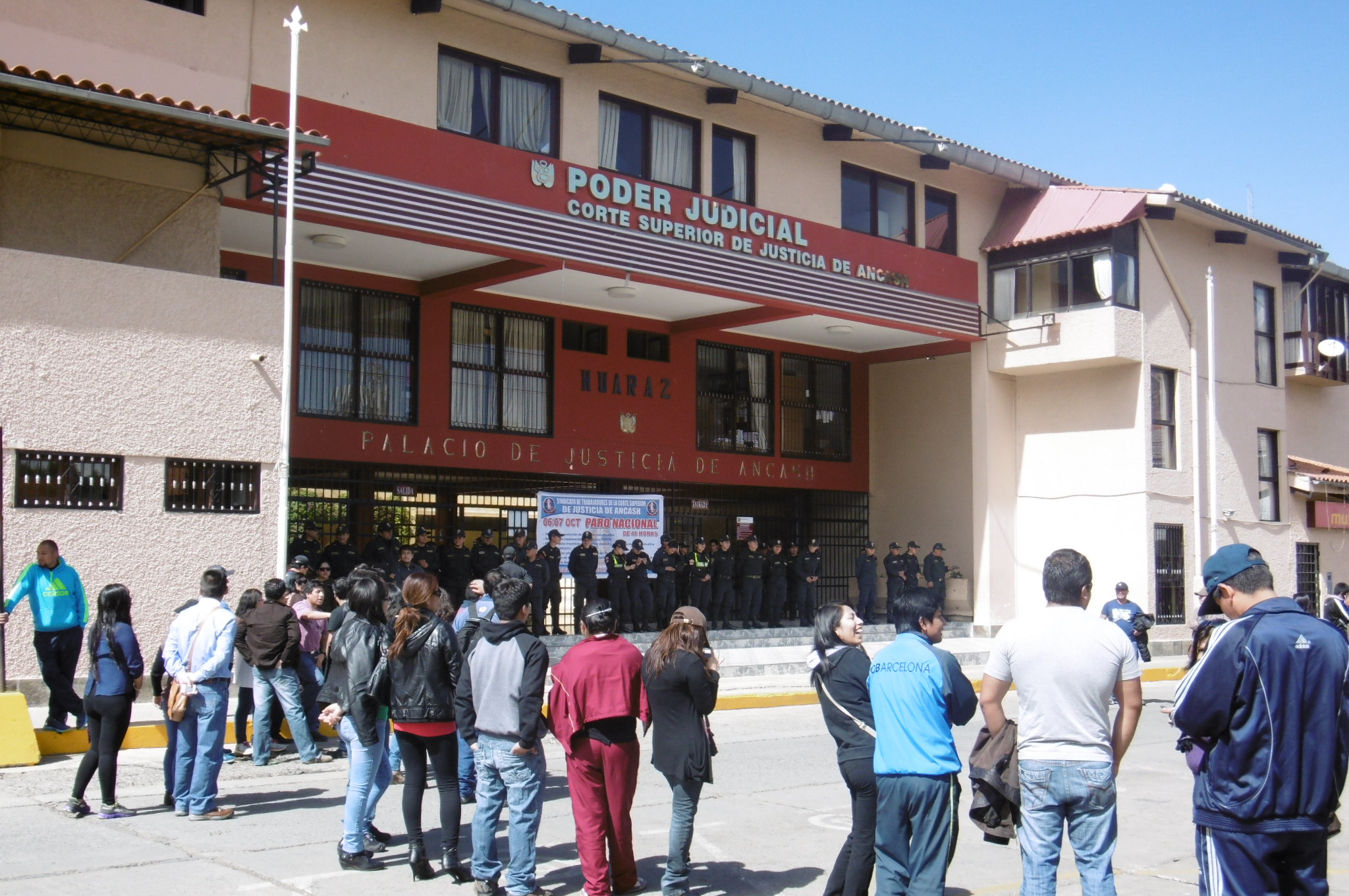 Trabajadores de la Corte Superior de Justicia de Ancash  acatan paro de 48 horas