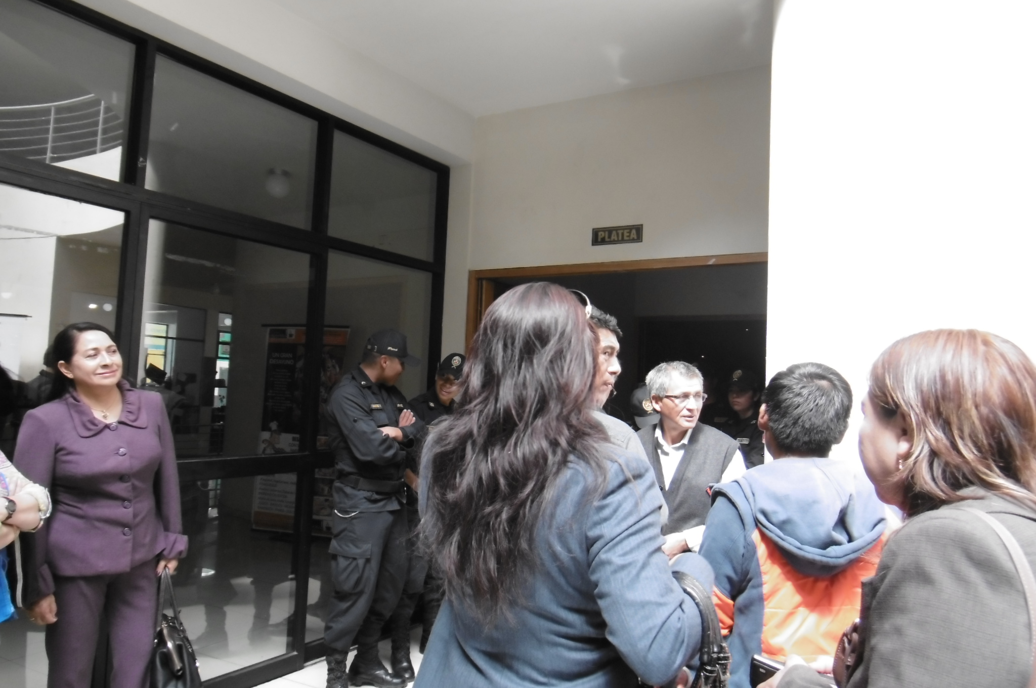 Huaraz: prolongan inicio de audiencia por retraso de vuelo del congresista Mesías Guevara 