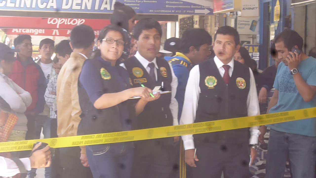 Robo en tienda de celulares en plena avenida Luzuriaga en Huaraz