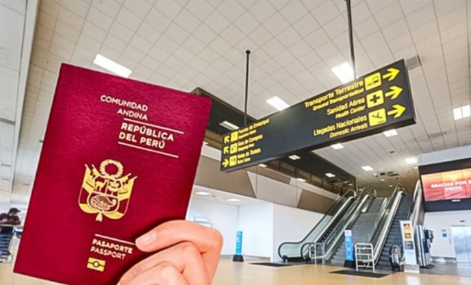 Prestigio del pasaporte peruano se fortalece con exención de visas a viaje de peruanos