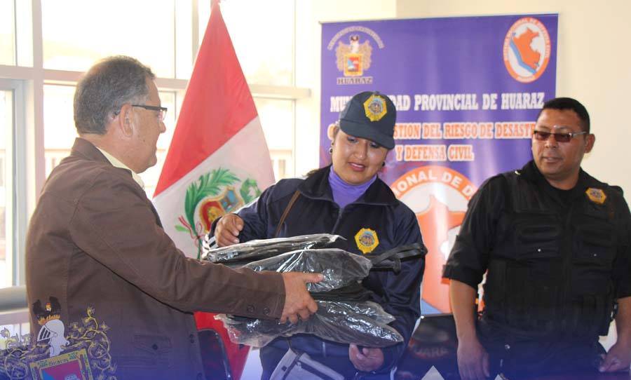 Personal de Serenazgo de Huaraz recibió nuevos uniformes