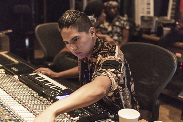 Peruano produce álbum en español de los Bee Gees por encargo de Universal Music