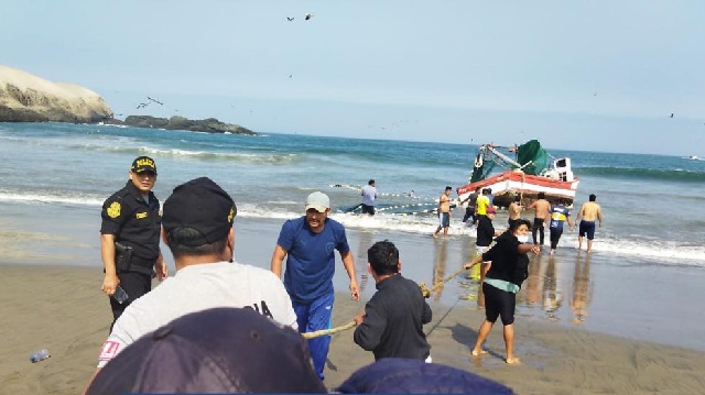 Pescador artesanal muere durante faena y sus restos son velados en puerto de Huarmey