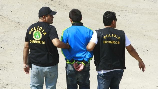 Delincuentes dejan objetos robados y fugan ante persecución en Independencia