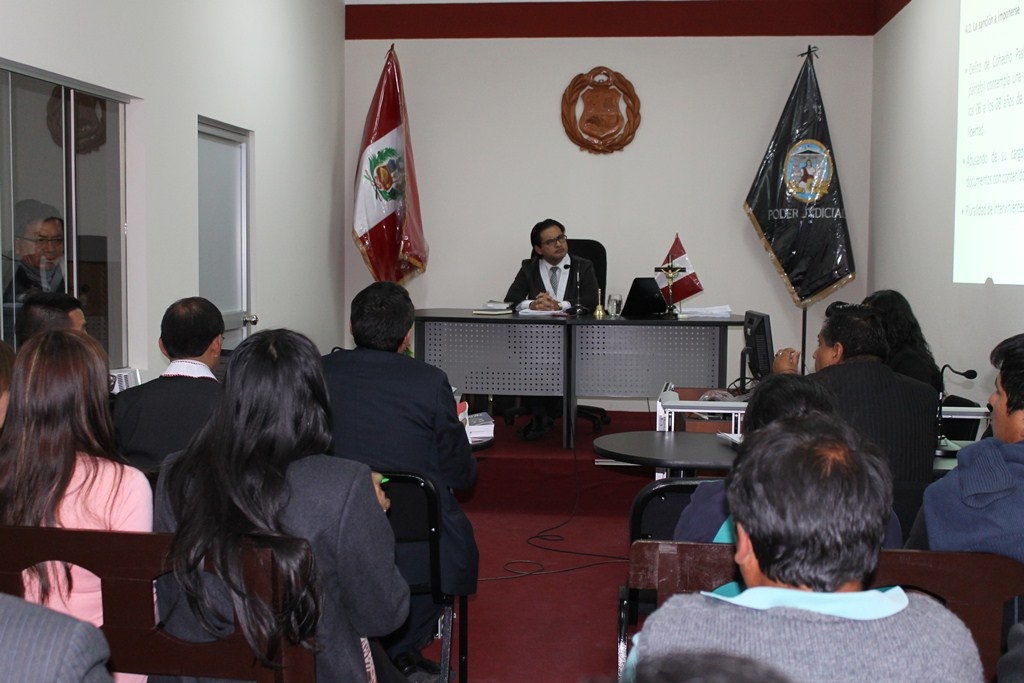  Dos policías con prisión preventiva por recibir soborno de mil 500 soles