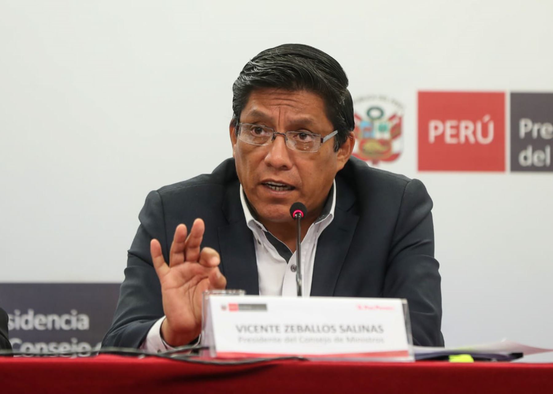 Premier Zeballos: “Advertimos que especulación y acaparamiento son ilícitos penales”