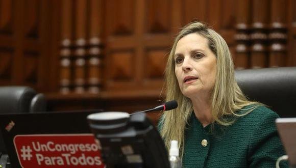 Presidenta del Congreso condena secuestro a periodistas y pide deslinde del mandatario 