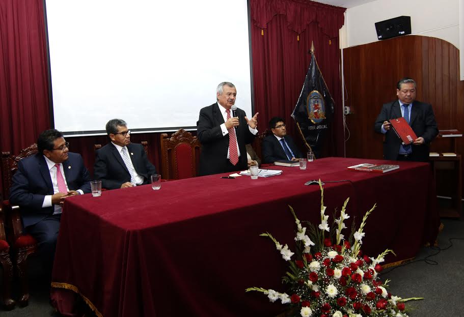 Presidente del JNE fue ponente en la conferencia “Reforma del Sistema Electoral enel Perú” realizada en Chimbote