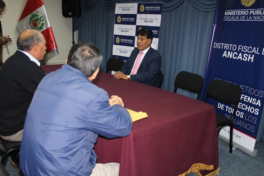 Huaraz: presidente de Junta de Fiscales se reunió con miembros del Frente de Defensa