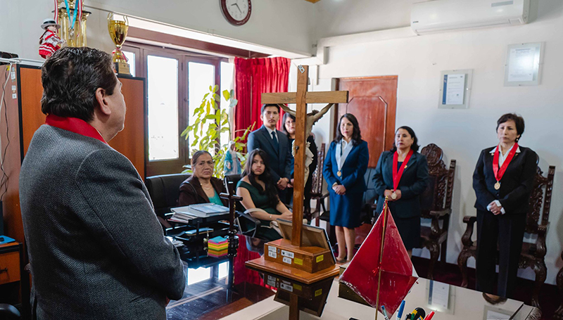 Presidente de la Corte de Justicia de Áncash juramentó a magistradas 