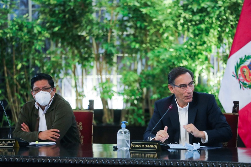 Presidente Vizcarra encabeza sesión del Consejo de Ministros