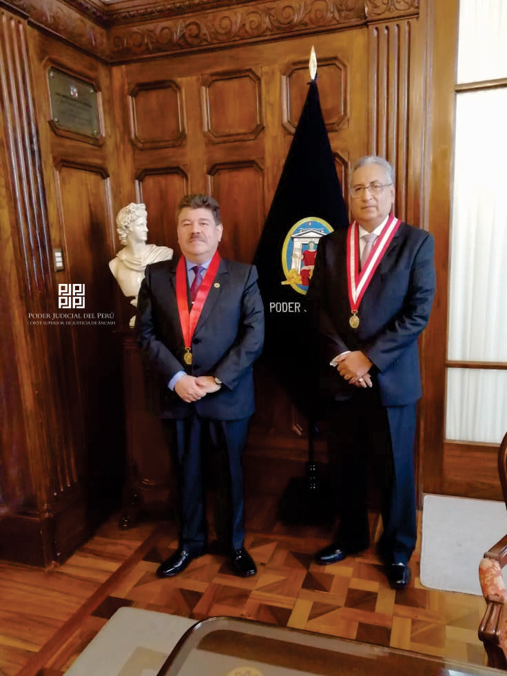 Titular de la Corte de Áncash presentó sistema Redies al presidente del Poder Judicial