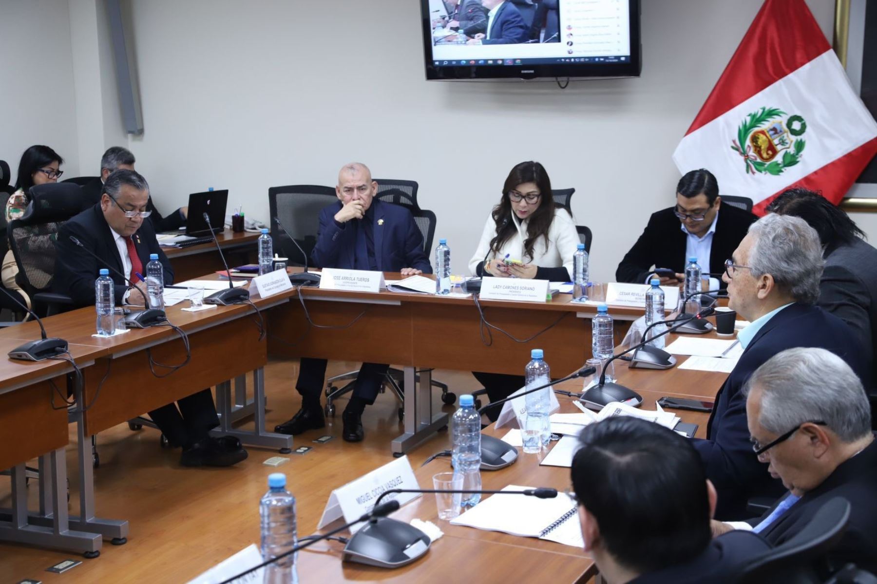 Jefe del Gabinete y ministros presentaron presupuesto de sus sectores para el 2025