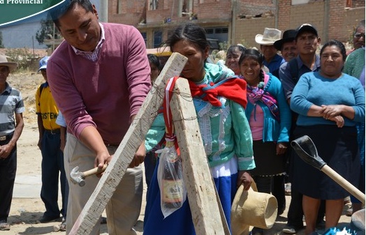 Caraz: colocan primera piedra en obra de agua potable para barrios Ruz Viva Alta y Shocsha Baja