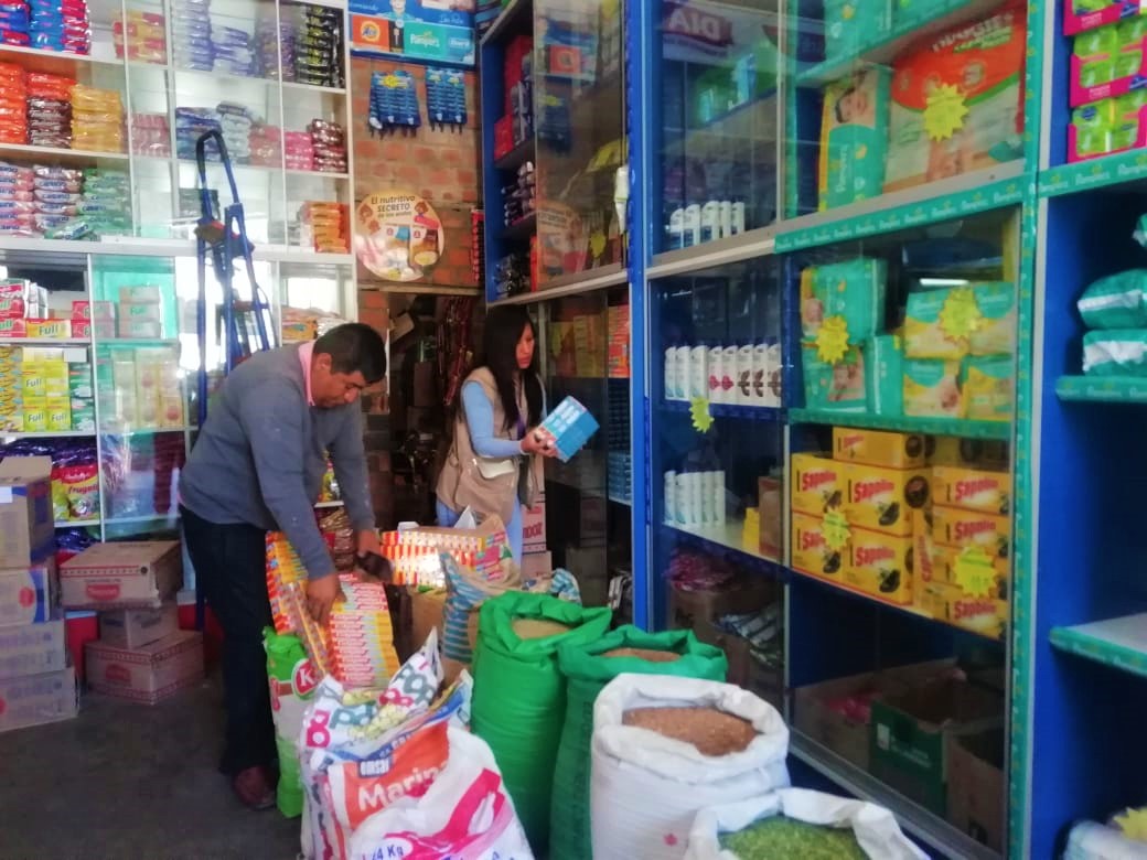 Productos vencidos fueron decomisados en conocida distribuidora de abarrotes en Huaraz