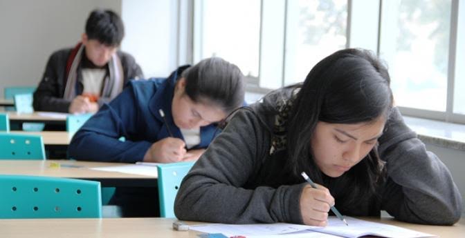 Áncash: jóvenes de Huaraz y Chimbote rindieron examen para beca “Vocación de Maestro”