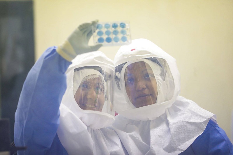 Avanza con éxito prueba molecular peruana que detecta covid-19 en 35 minutos