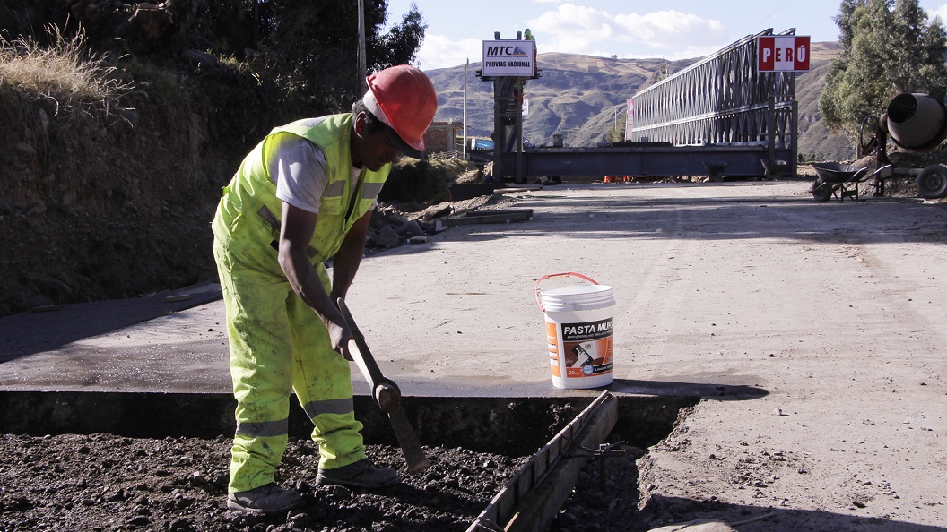 Refuerzan vialidad en Áncash con puente de doble vía en tramo de Carretera Longitudinal de la Sierra