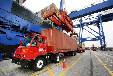 Puertos concesionados del país movilizaron más de 9.3 millones de toneladas en 77 días