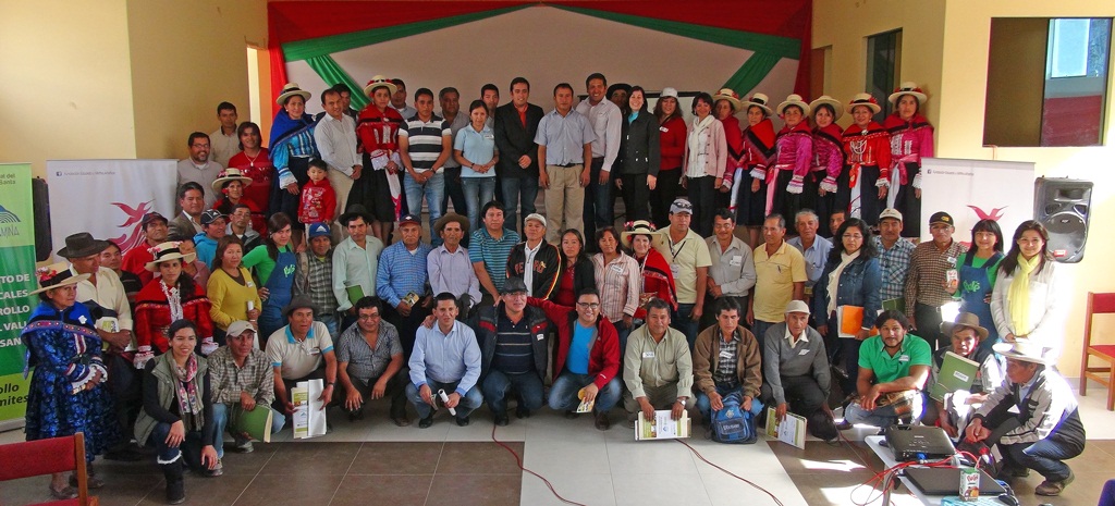 Capacitan a productores de melocotón en el distrito de Raquia