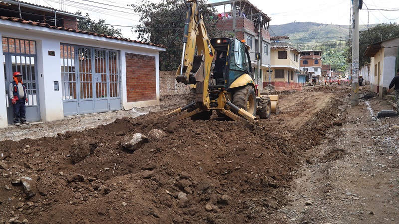 Transfieren más de S/ 33 millones para obras de reconstrucción en 10 departamentos