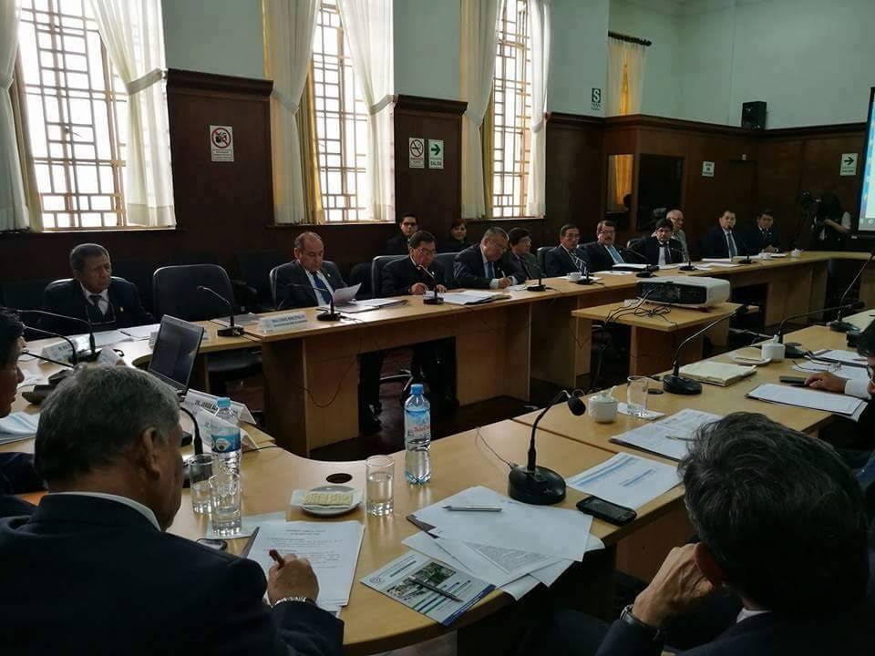 Rectores acuerdan implementar mesa de diálogo con el Gobierno Central