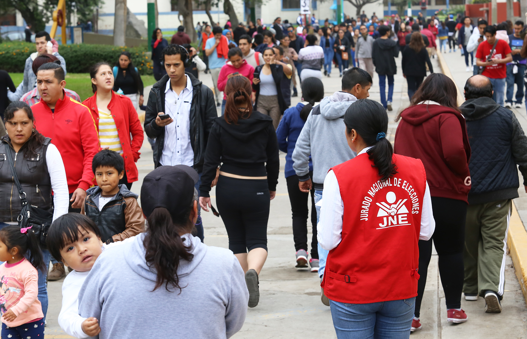 JNE aprueba lineamientos para referéndum del 9 de diciembre