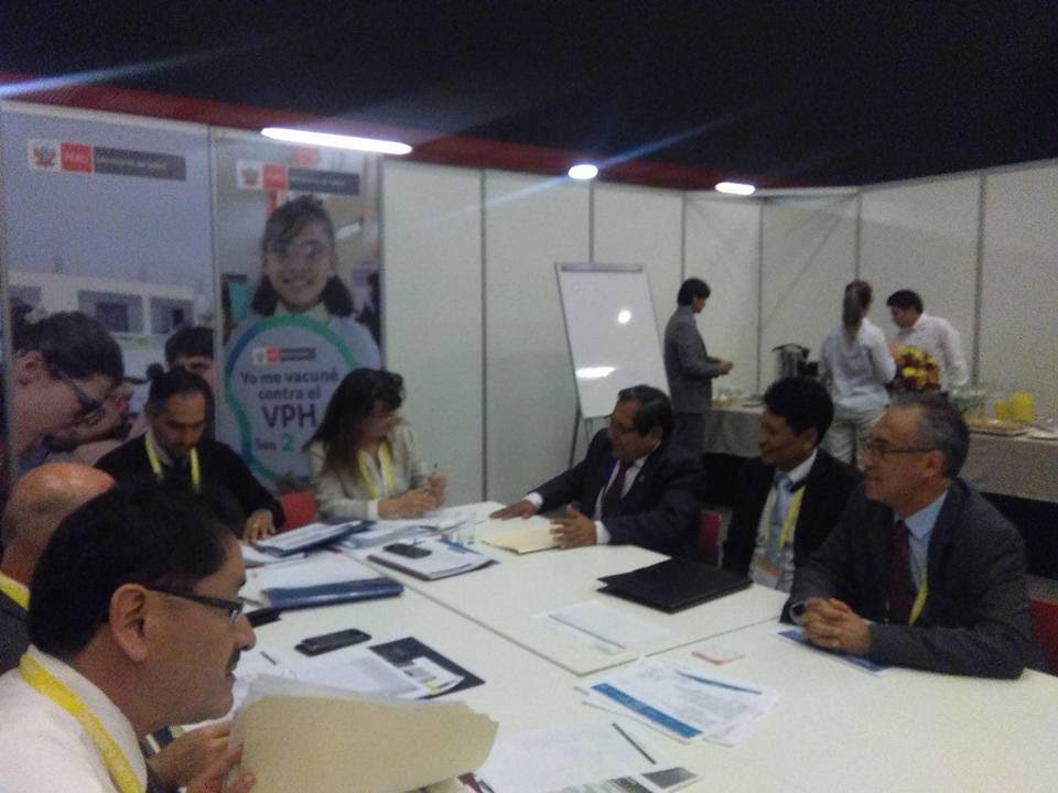 Gobernador regional pide se priorice construcción de hospitales de Huari y Huarmey