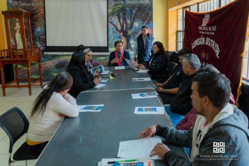 Jefe de la Oficina de Control del Poder Judicial visitó el penal de Huaraz