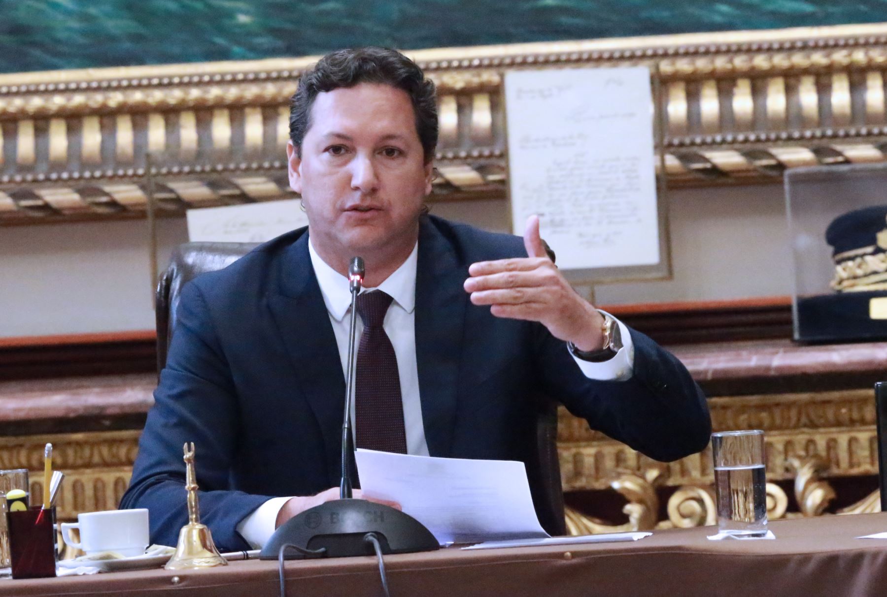 Salaverry invoca a sumar esfuerzos para sacar adelante la reforma política