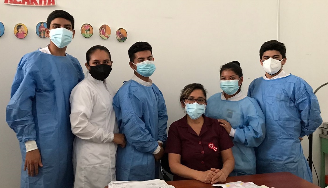 Talento cajamarquino lidera un voluntariado de apoyo académico y a la comunidad  