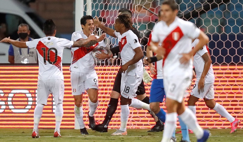 Selección peruana clasifica por penales a la semifinal de la Copa América