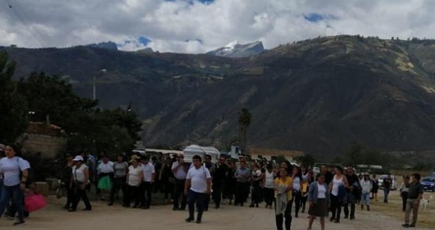  Huaraz: en medio de profundo dolor sepultan restos de suboficial asesinada por otro policía