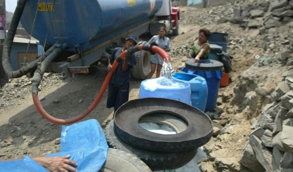 Defensoría demanda a Osinergim y a Sunass fiscalizar planes de emergencia para garantizar servicios