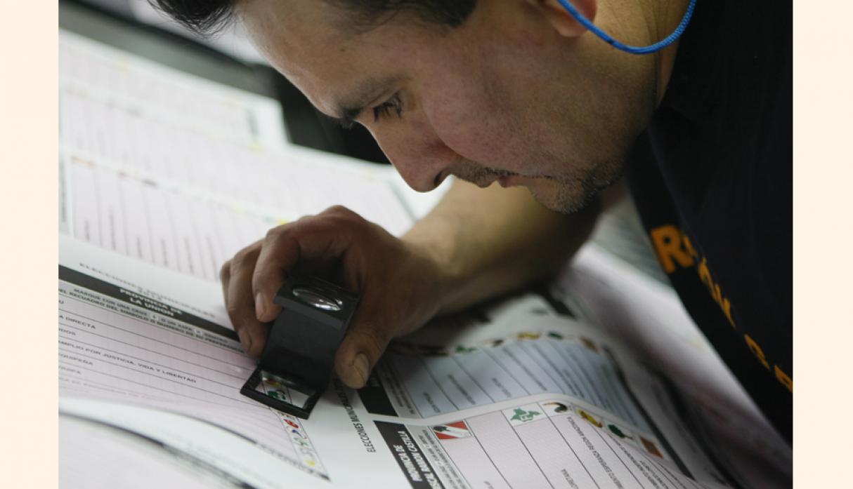 ONPE sortea hoy ubicación de bloques de organizaciones políticas en la cédula de sufragio