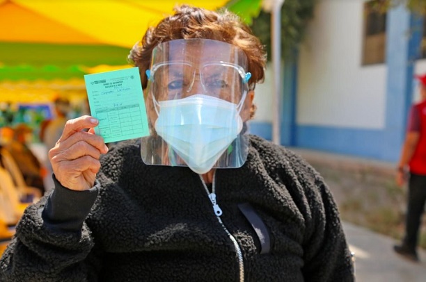 Desde el 10 de diciembre serán obligatorias las 2 dosis para ingresar a espacios cerrados