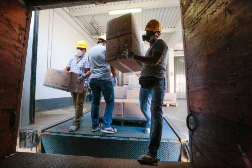 Envían más de 16 toneladas de suministros médicos a diversas regiones del país