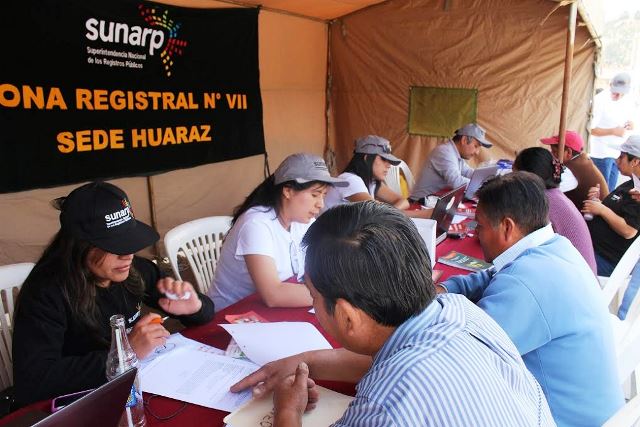 Sunarp brinda asesoramiento gratuito a población de Huari