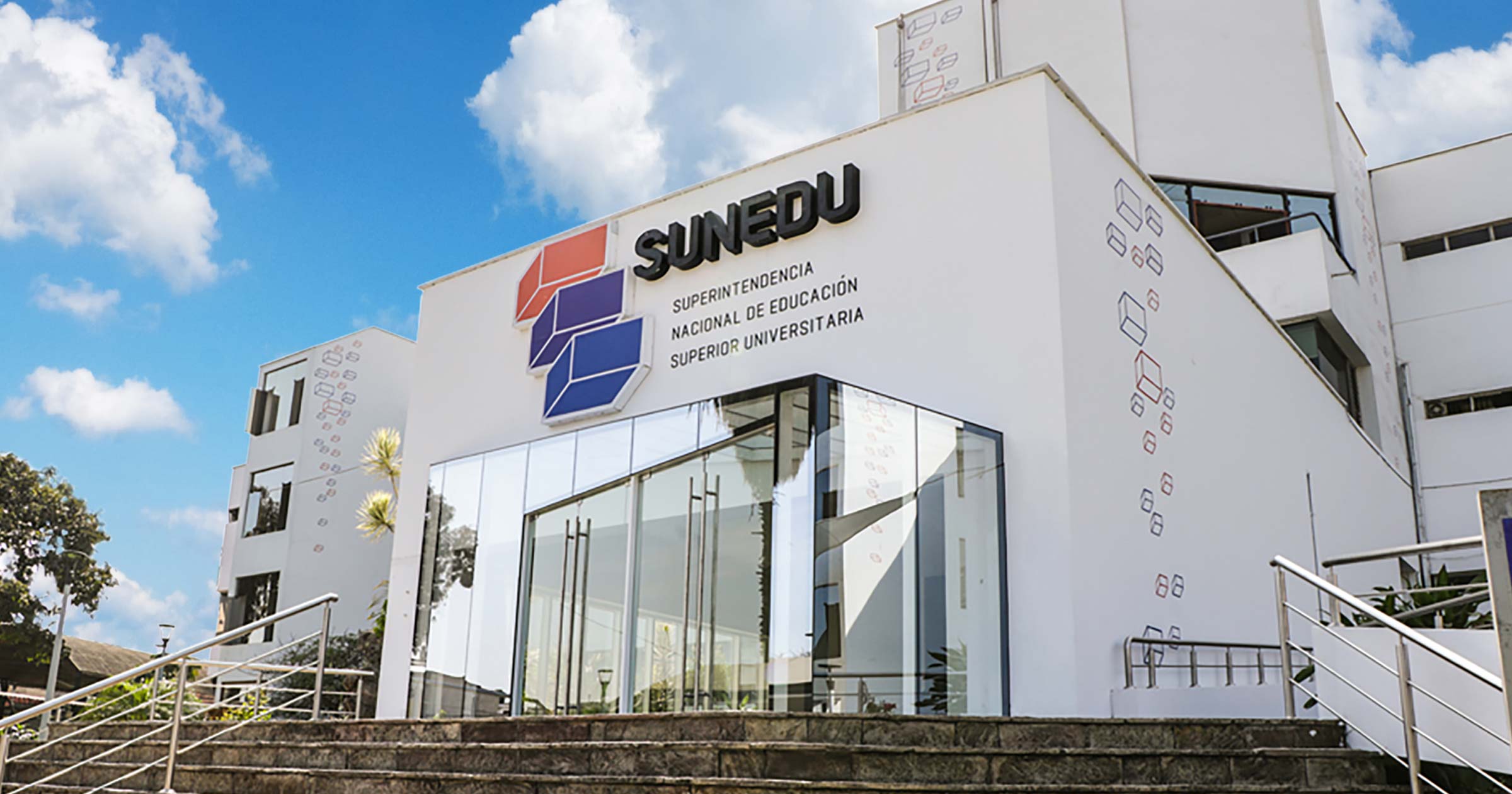 Sunedu aclara cómo se lleva proceso de Licenciamiento Institucional de universidades en el país