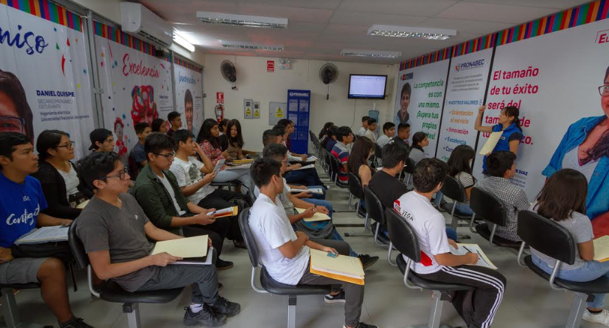 Más de dos mil jóvenes talentos ganan “Beca 18”