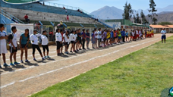 Huaylas: realizaron festival de Atletismo “Buscando Talentos Caraz 2016”