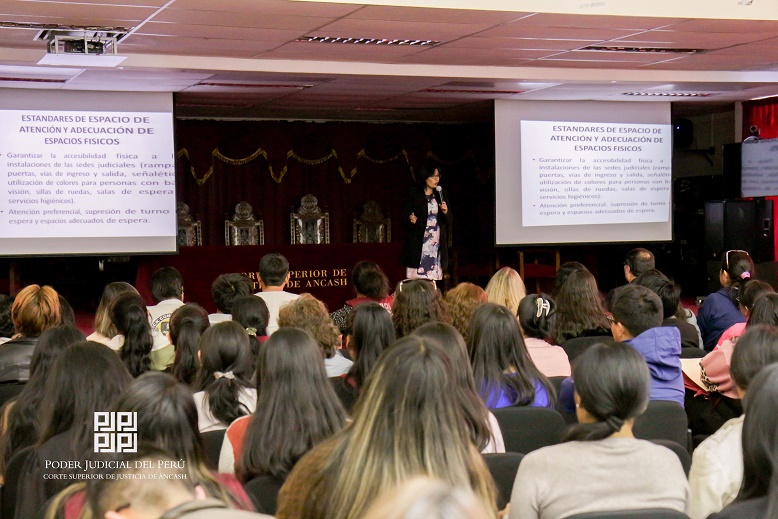Corte de Justicia de Áncash capacita a universitarios sobre derechos de personas con discapacidad